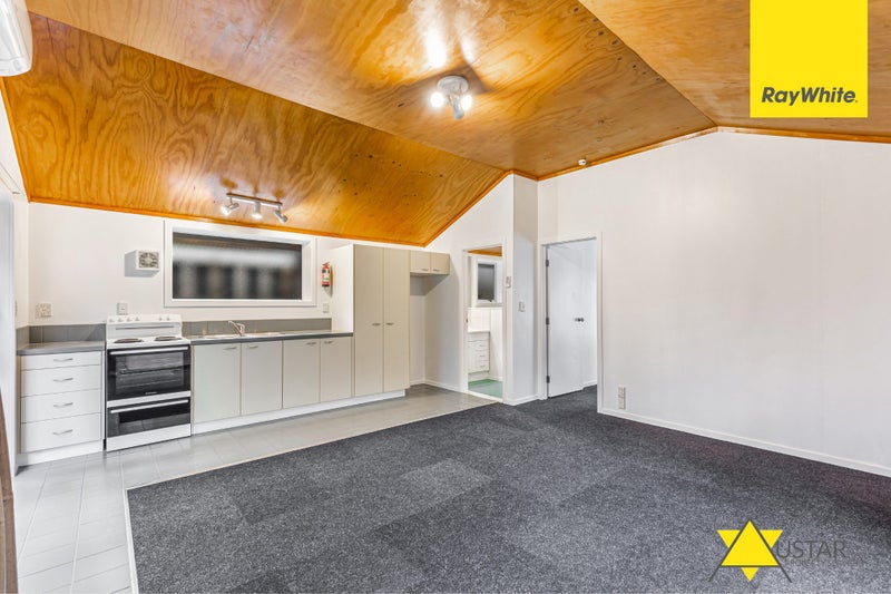 154 Piha Road, New Lynn - Carousel 2