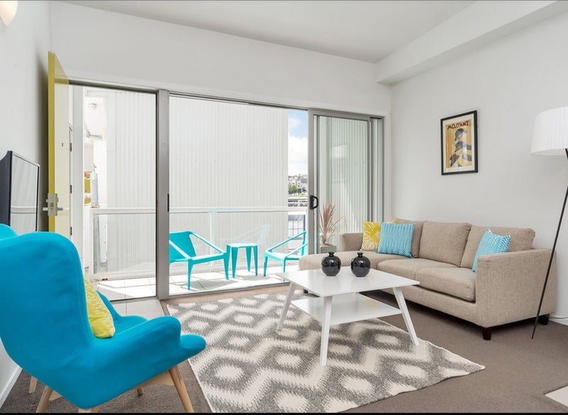 155 Beach Road, Castor Bay, Auckland - Carousel 1