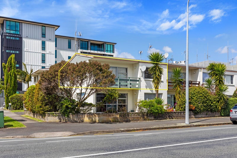 2/16 Park Avenue, Takapuna, Auckland - Carousel 1