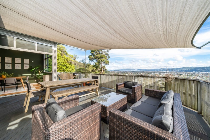 26 Woodvale Grove, Fairfield, Lower Hutt - Carousel 1