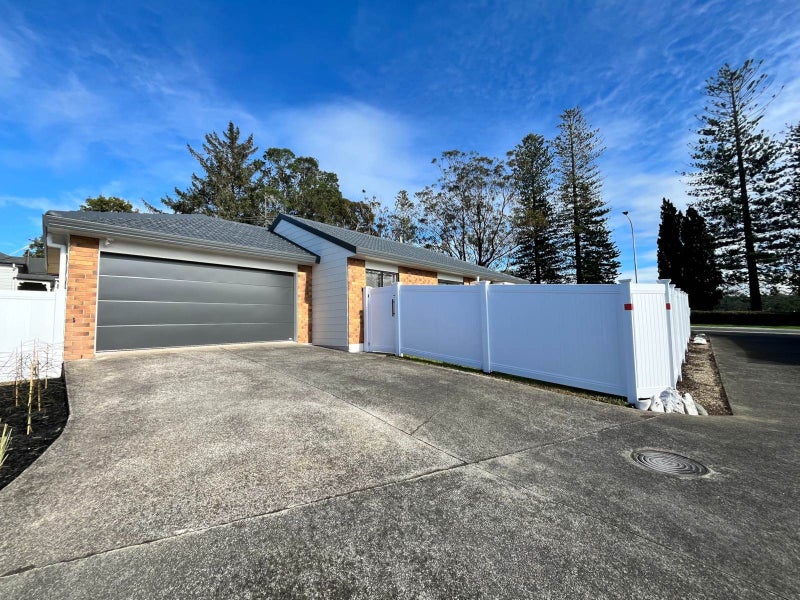 45 Glenview Road, Glen Eden, Auckland - Carousel 2
