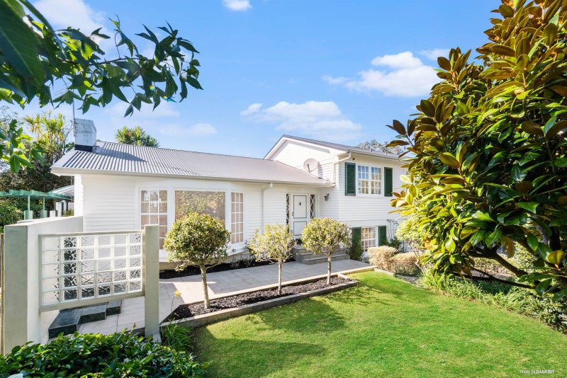 2 The Anchorage, Sunnyhills, Auckland - Carousel 2