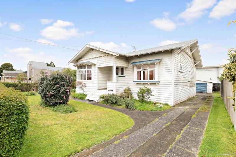 11 Crown Street, Royal Oak, Auckland - Carousel 2