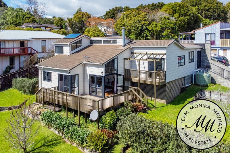 6 Grevillea Court, Totara Heights, Auckland - Carousel 1