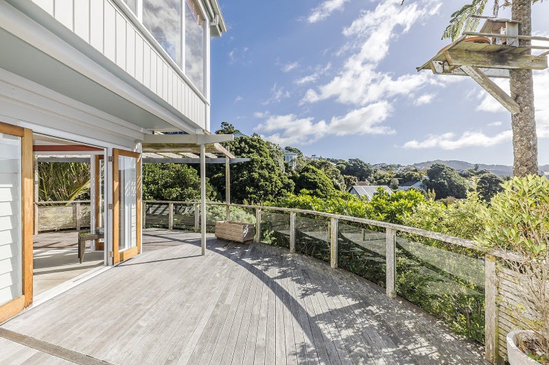 5 Cluny Avenue, Kelburn, Wellington - Carousel 2