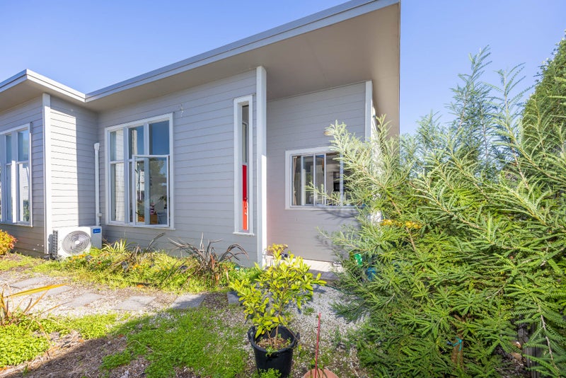 37D Jones Crescent, Melville, Hamilton - Carousel 1