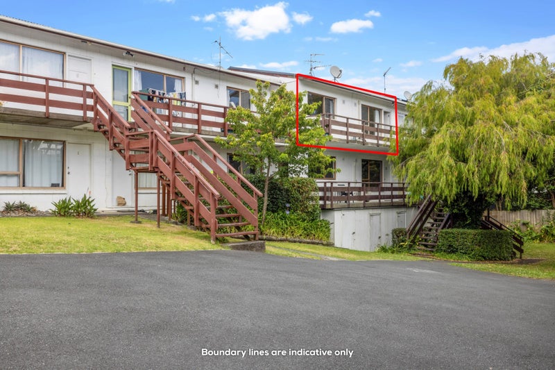 8/16 Knight Avenue, Mount Albert, Auckland - Carousel 1