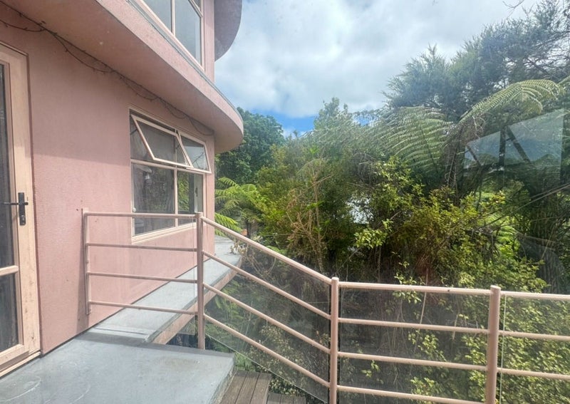 2/823 East Coast Road, Northcross, Auckland - Carousel 2