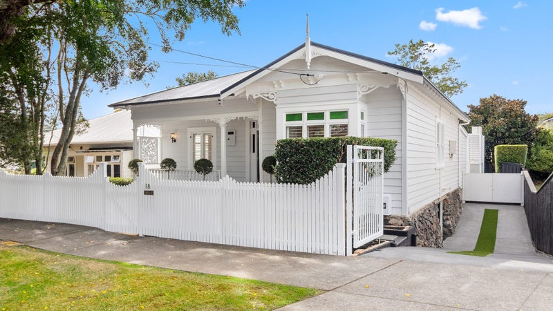18 Pine Street, Mount Eden, Auckland - Carousel 1