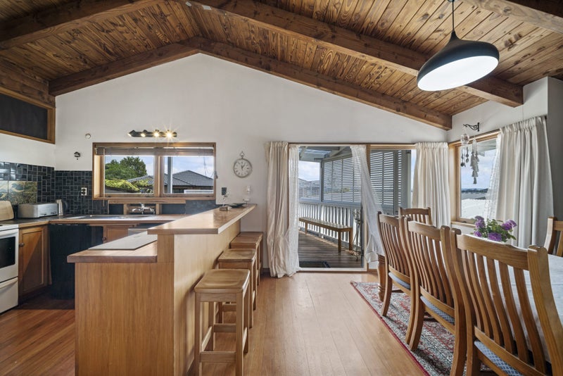 42 McFadzean Drive, Blockhouse Bay, Auckland - Carousel 1