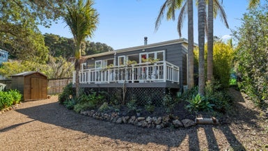 47 Frank Street, Oneroa, Waiheke Island - Carousel 1