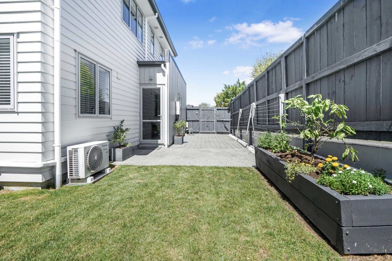 1/1 Hibiscus Avenue, Hamilton Lake, Hamilton - Carousel 16