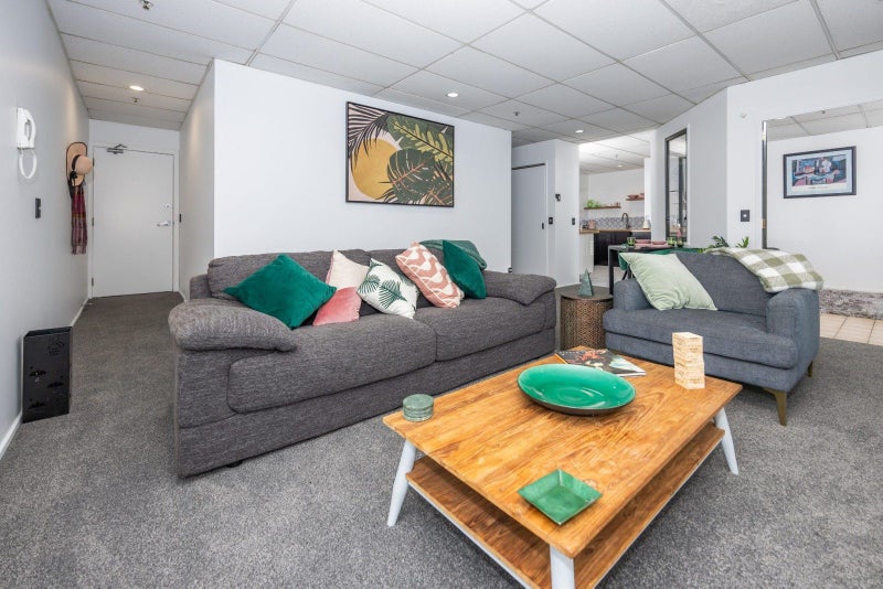 2/110 Alexandra Street, Hamilton Central, Hamilton - Carousel 1