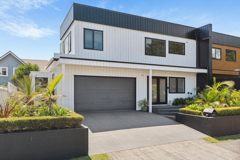 20B Fulford Street, New Plymouth, New Plymouth - Carousel 18