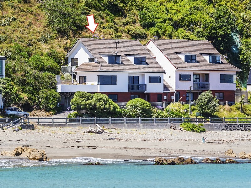 26 Owhiro Bay Pde, Owhiro Bay, Wellington - Carousel 1