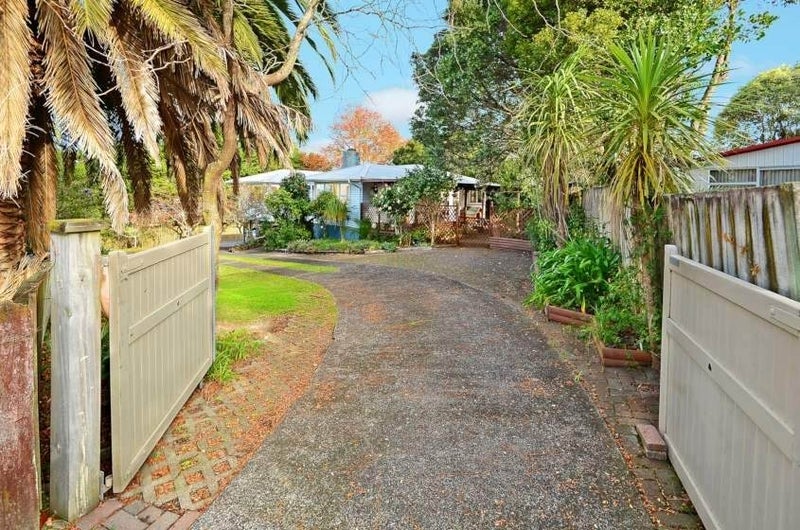 18 Liddell Street, Hillcrest, Auckland - Carousel 2