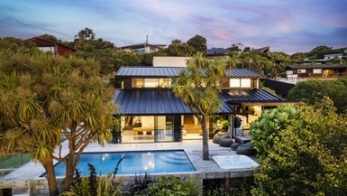 293 Cannon Hill Crescent, Mount Pleasant, Christchurch - Carousel 1