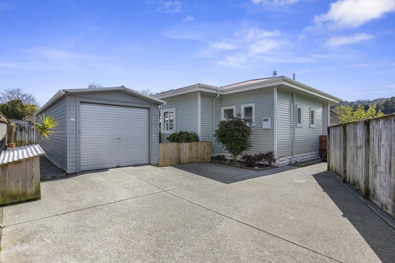 14C Sharpe Crescent, Wainuiomata, Lower Hutt - Carousel 1