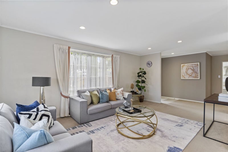 1/18 Belgate Place, Somerville, Manukau - Carousel 2