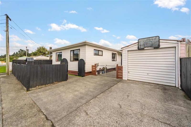 69 Hyde ST, GLENDALE, WAINUIOMATA - Carousel 2