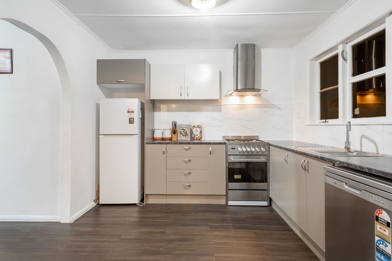 17A Lyon Street, Frankton, Hamilton - Carousel 2