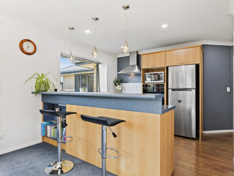 8 Seclusion Lane, Parklands, Christchurch - Carousel 2