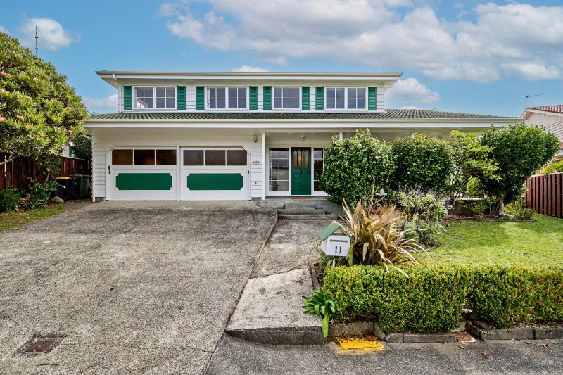 11 Mckeefry Grove, Tawa, Wellington - Carousel 1