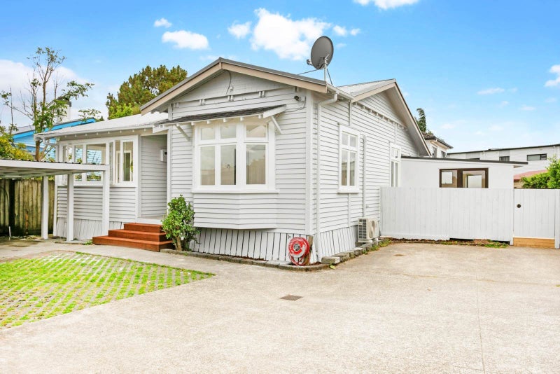 141A Rosebank Road, Avondale, Auckland - Carousel 1