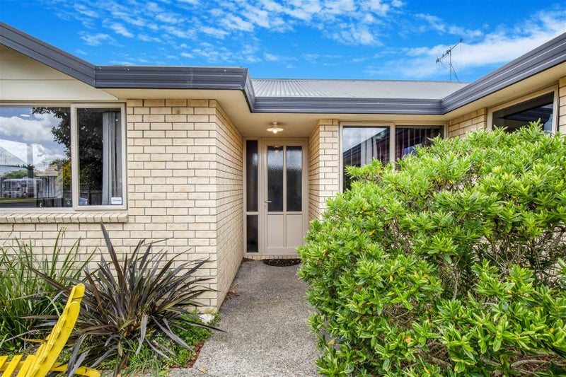 6 McKenzie Place, Rototuna North, Hamilton - Carousel 2