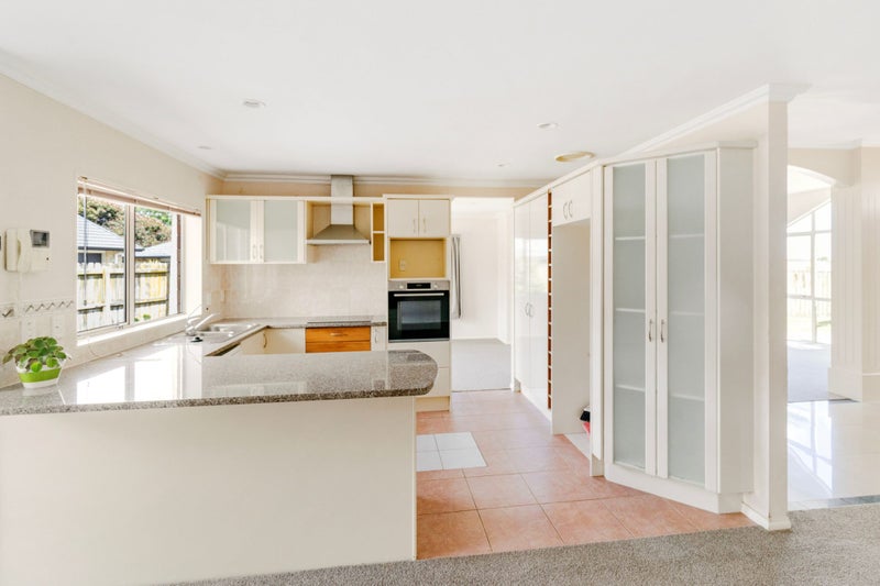 13 Tir Conaill Avenue, Flat Bush, Auckland - Carousel 2