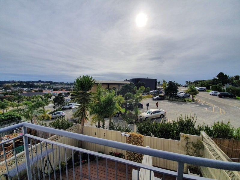 8/18 Pannill Place, Oteha, Auckland - Carousel 10