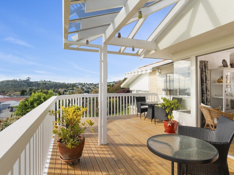 10 Oakland Way, Welcome Bay, Tauranga - Carousel 1