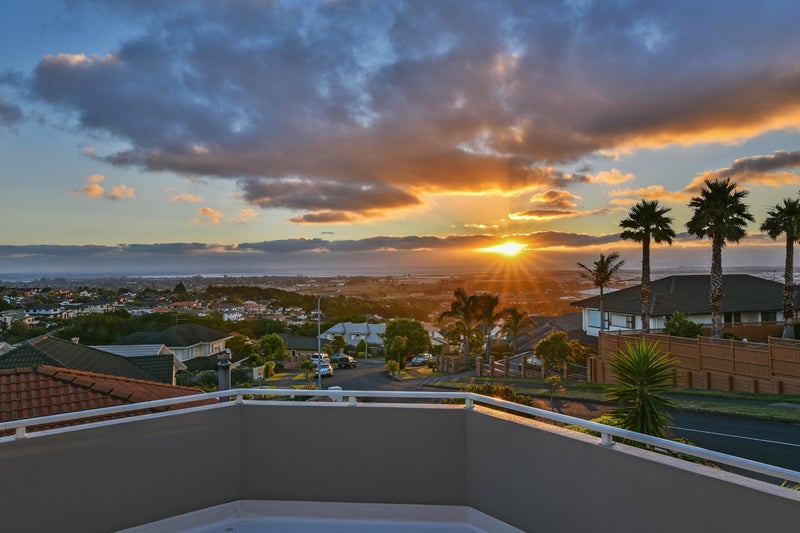 89 Goodwood Drive, Goodwood Heights, Auckland - Carousel 1