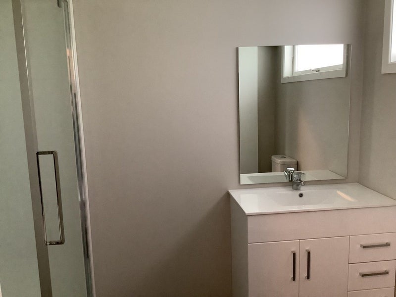 8/10 Trevethick Grove, Woburn, Lower Hutt - Carousel 14