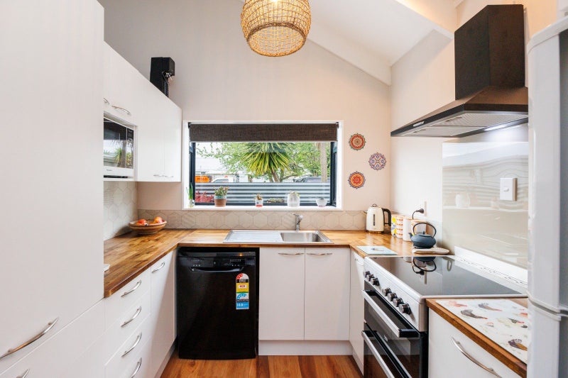 2A Rutland Place, Milson, Palmerston North - Carousel 2