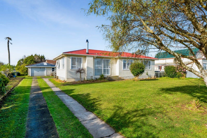 80 Cordelia Street, Stratford - Carousel 1