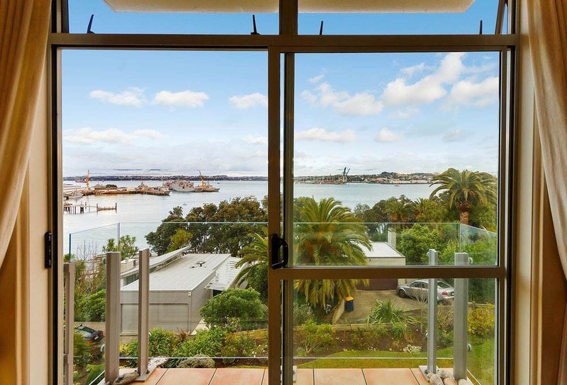 5/25 Stanley Point Road, Stanley Point, Auckland - Carousel 2