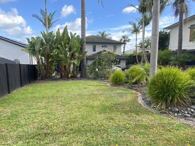 92 Whangaparaoa Road, Red Beach, Red Beach - Carousel 28