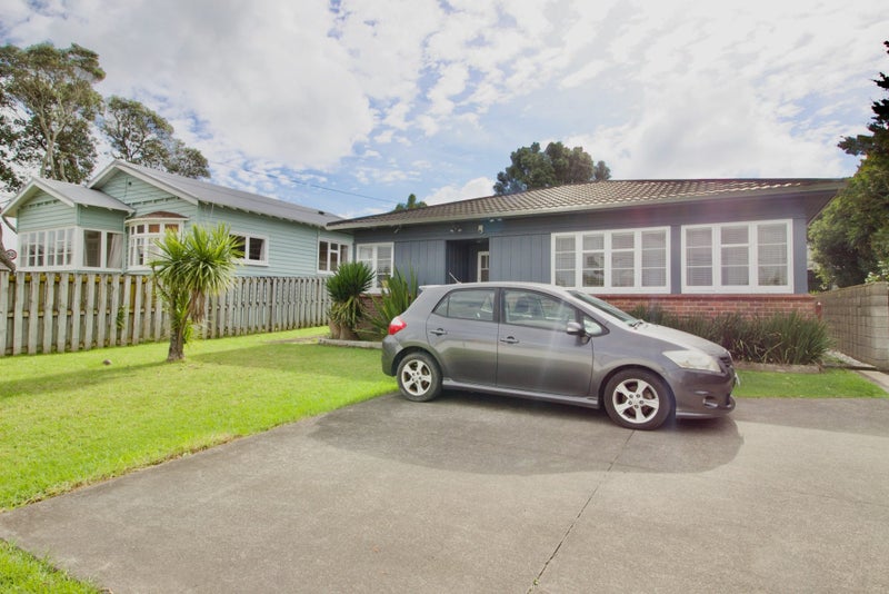 245A Meola Road, Point Chevalier, Auckland - Carousel 1