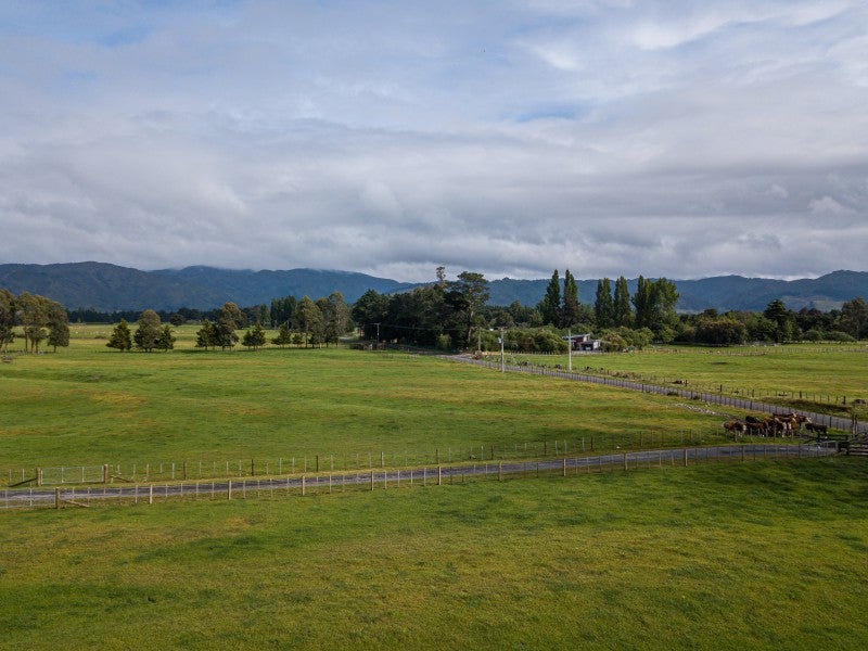 215 Wood Street, Woodside, Greytown - Carousel 10