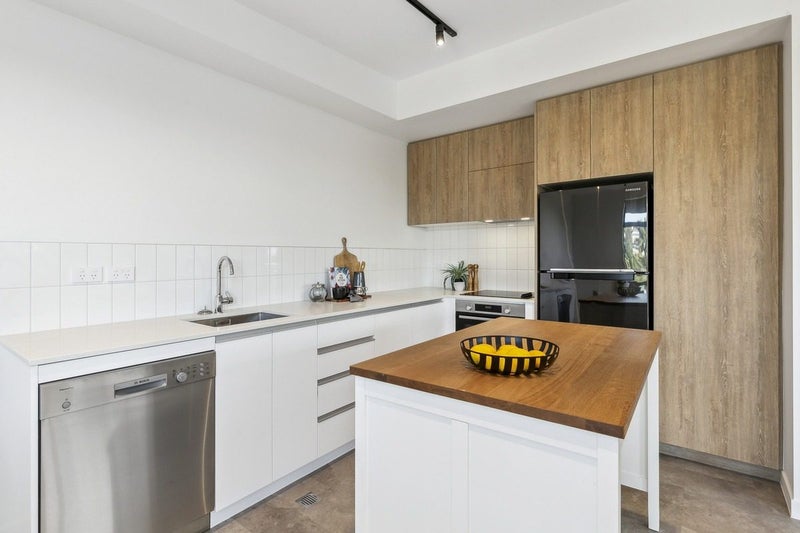 6/69 Tiketike Way, Brooklyn, Wellington - Carousel 2