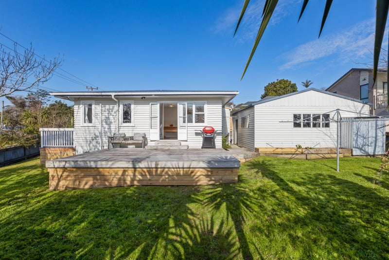 31 Sunnyside Road, Sunnyvale, Auckland - Carousel 2