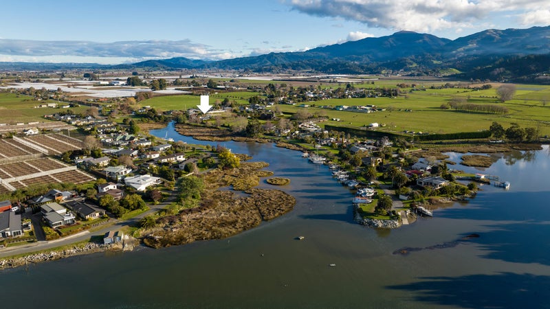 13 Green Tree Road, Riwaka - Carousel 21