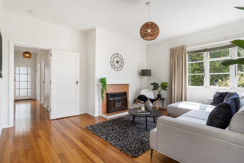 6 Daventry Street, Waterview, Auckland - Carousel 2