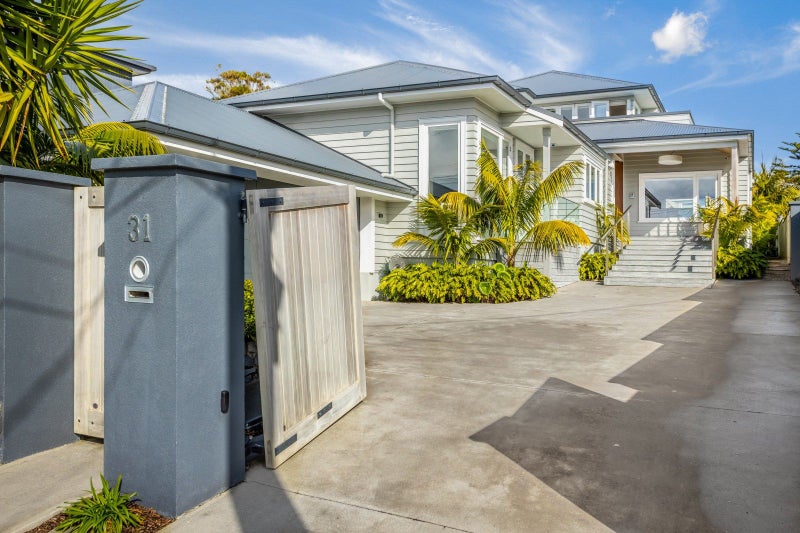 31 Seacliffe Avenue, Belmont, Auckland - Carousel 1