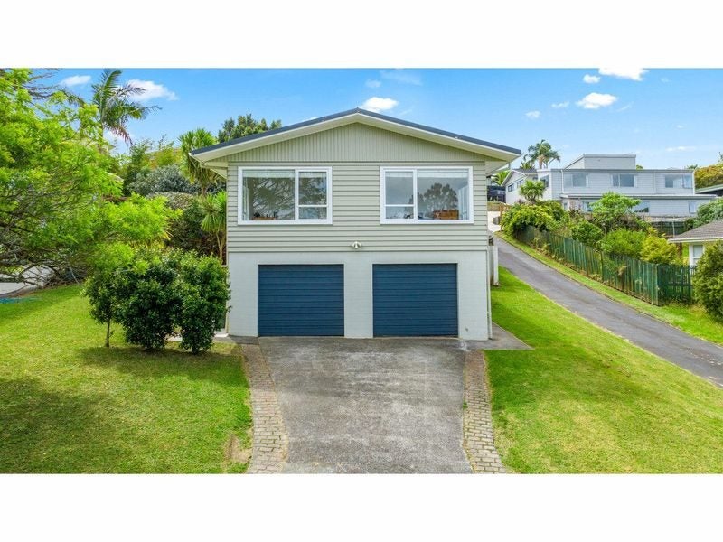 81 Lynden Avenue, Hillcrest, Auckland - Carousel 1