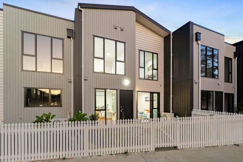 3/4 Dunkirk Road, Panmure, Auckland - Carousel 2