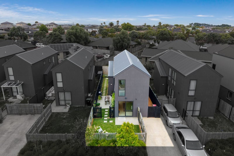 12 Otaimako Place, Mangere, Auckland - Carousel 1
