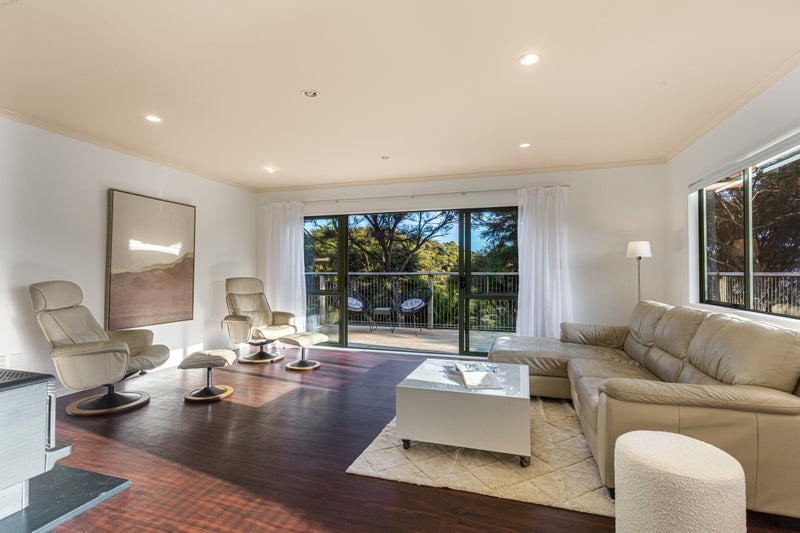 4 View Road, Ostend, Waiheke Island - Carousel 2