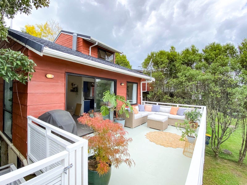 136 Carlisle Road, Northcross, Auckland - Carousel 1